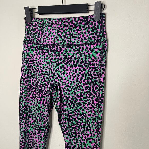 Fabletics Motion365+ High-Waisted Legging in Grass Green Safari Spots - Size XS - Picture 4 of 6